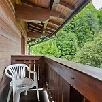 Apartment In Near Area *