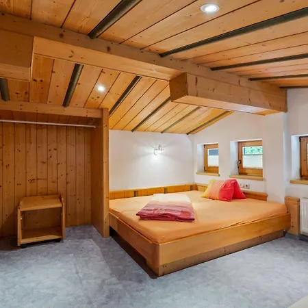 In Near Area アパート ザールバッハ・ヒンターグレム